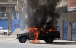 Sanaa residents flee after attack on Yemen's Saleh