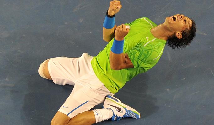 Nadal beats Federer to reach final