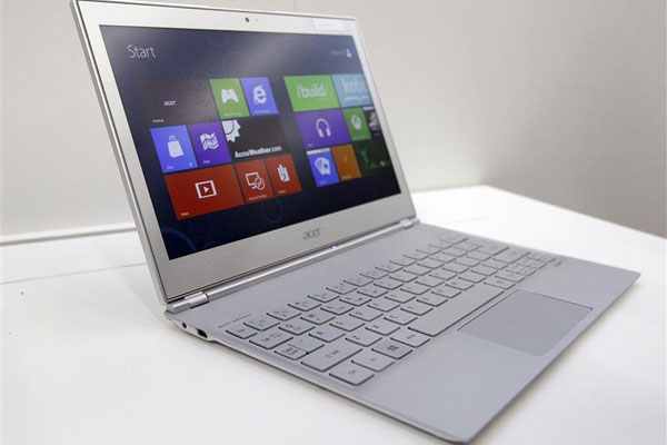 Hybrid "ultrabooks" blur line between tablets, laptops