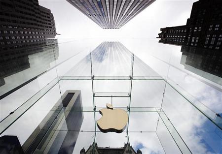 Judge cuts Apple award versus Samsung, sets new damages trial