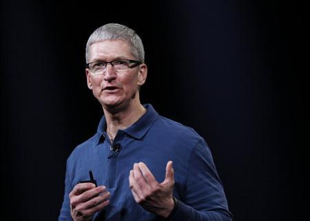 CEO Tim Cook may have to testify in Apple e-books case