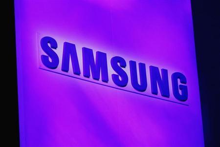 Samsung says considers Hynix chips for its mobile products