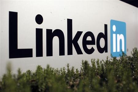 LinkedIn to test smartphone ads in new mobile apps