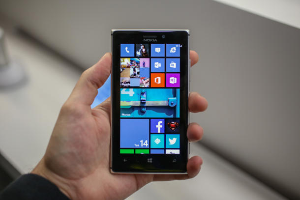 Nokia unveils new metal-body Lumia smartphone