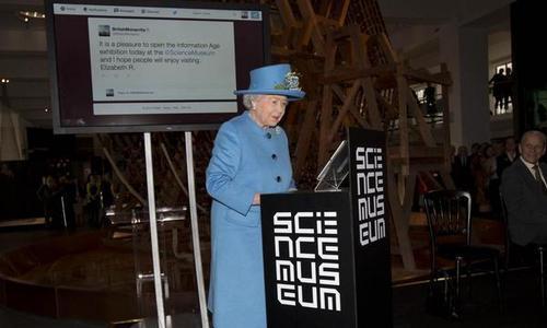 The Queen of England Just Sent Her First Tweet