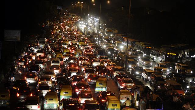 Delhi will restrict cars from Jan 1 to cut pollution
