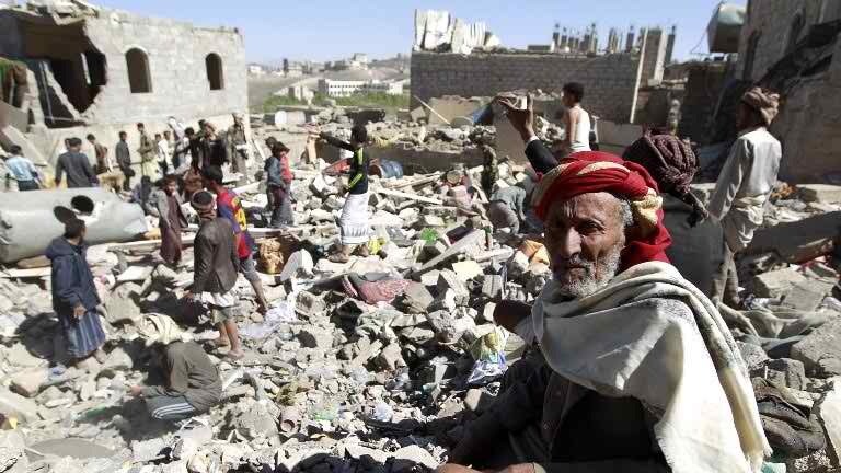 Saudi-led coalition denies using cluster bombs in Yemen