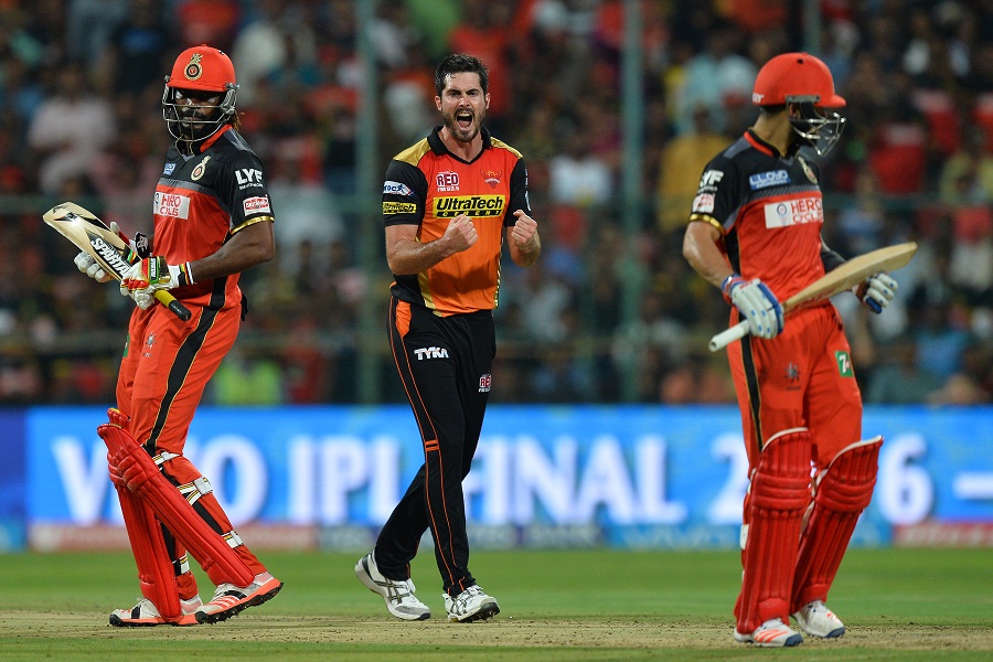 Sunrisers choke RCB chase for first title