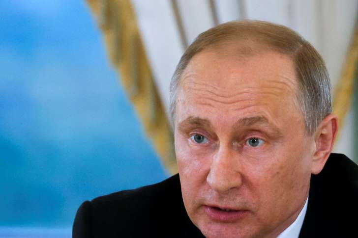 Kremlin warns Washington against striking Assad's forces