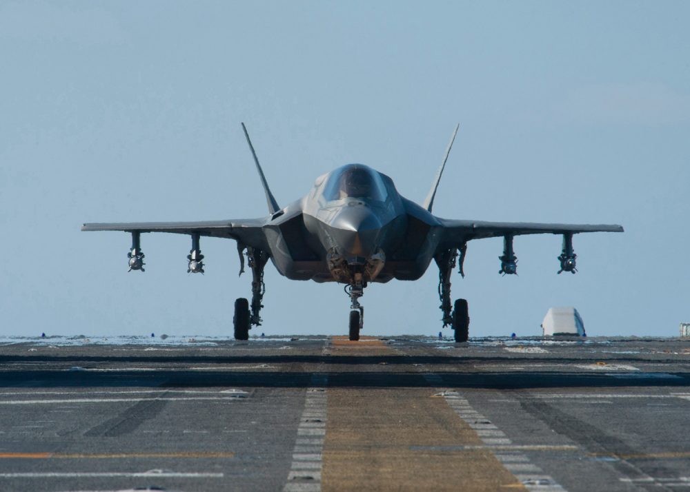 first-f-35b-power-module-and-engine-swap-at-sea