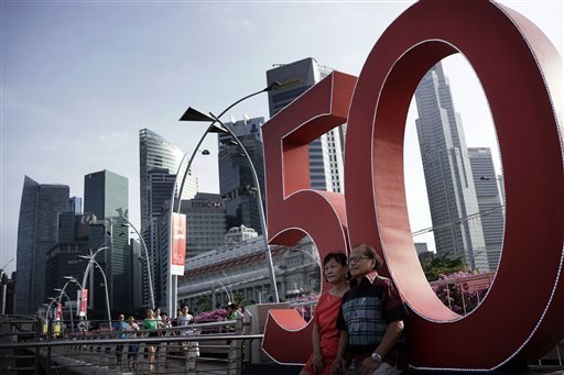 Singapore marks 50th birthday with grand celebrations